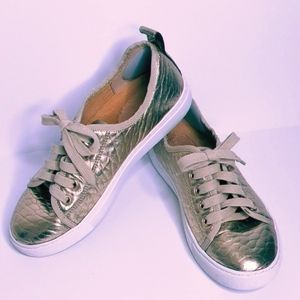 Corso Como Simone Gold Pebbled  Textured Leather Lace Up Sneakers - Size 6 Women